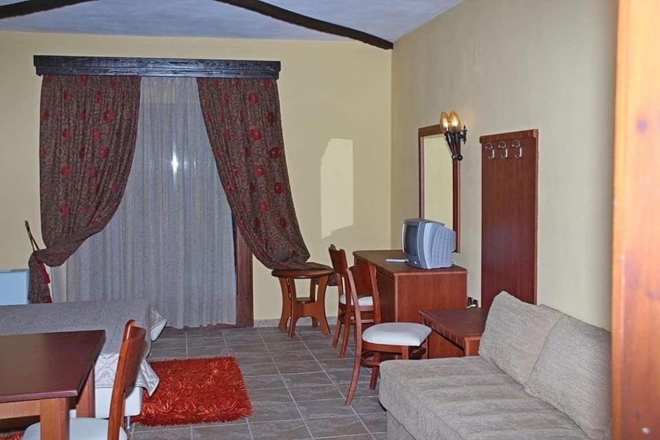 Tsigoura Verde Resort Mikros Prinos Екстер'єр фото